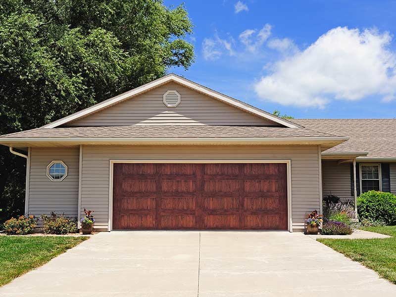 Garage doors in Ken Caryl, CO, Centennial, CO and surrounding areas.